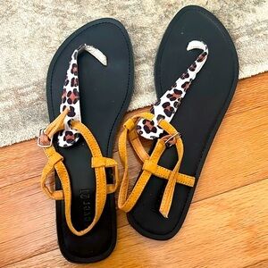 Forever 21‎ Sandals